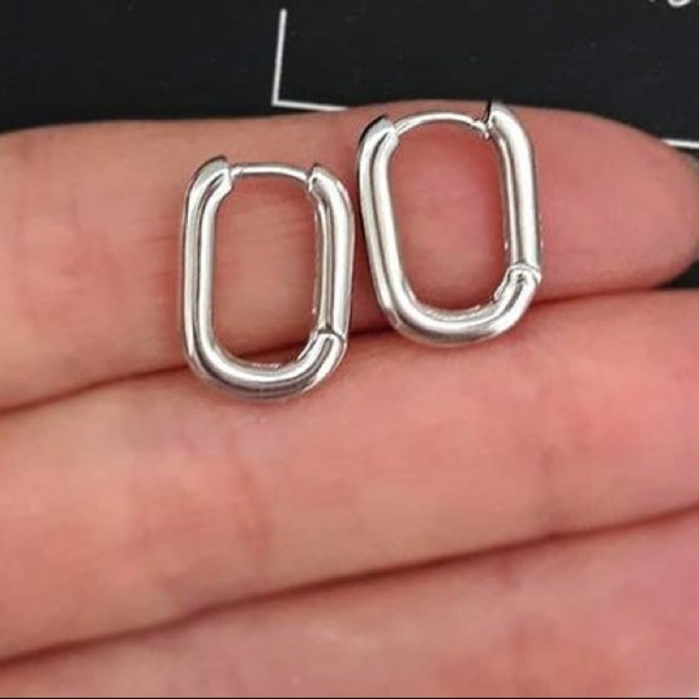 🤍Minimalist sterling silver stud earrings - Picture 8 of 10